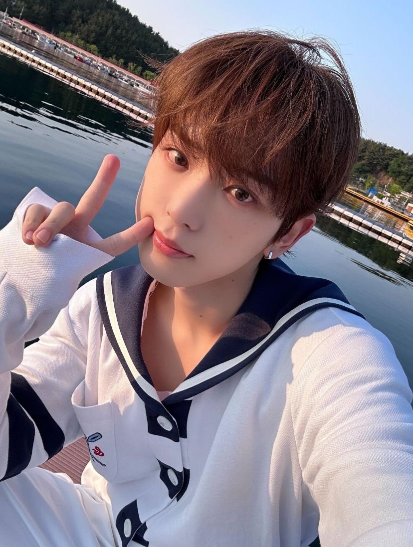 luvruazz's tweet photo. 이때 하루아 너무 좋음 만화 찢고 나왔어 https://t.co/c3oXB6Xe5Y