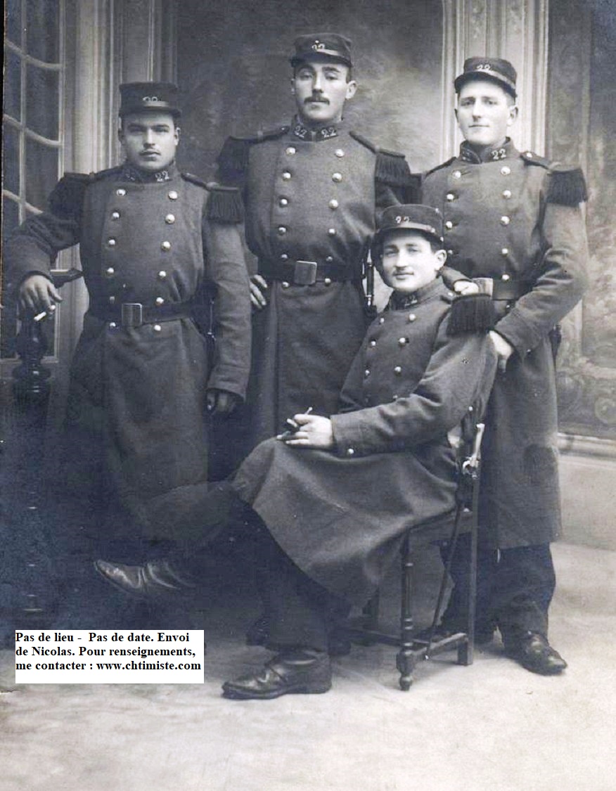 Le_Chtimiste's tweet photo. 4 hommes du 22ème régiment d'infanterie - Rien au verso-   #Chtimiste #22eRI https://t.co/PLiNo5N0LH