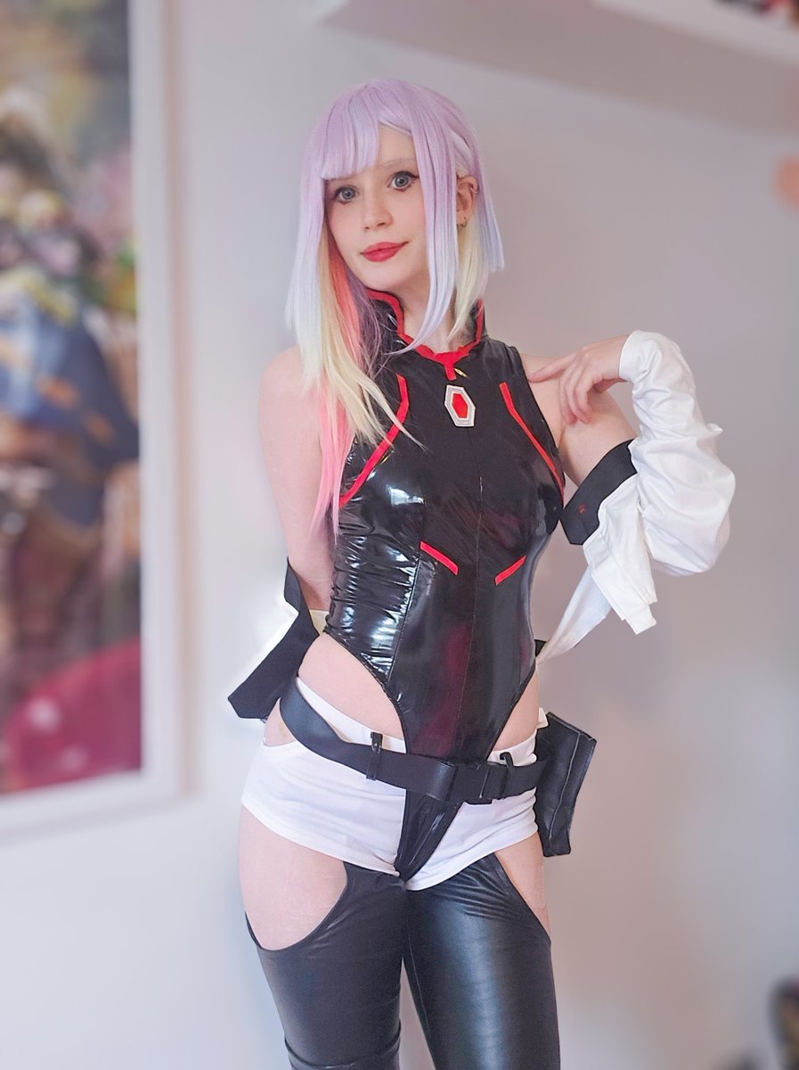 hellosephi's tweet photo. Lucy from Cyberpunk: Edgerunners 🌕 https://t.co/gVgWPecxLn