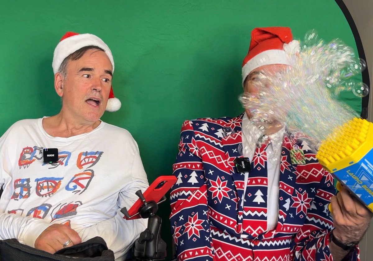 Maynardcomau's tweet photo. Xmas show video shoot with @RealTimFerguson today. Shot myself in the face with bubblegun. https://t.co/Rpp82eJNqI