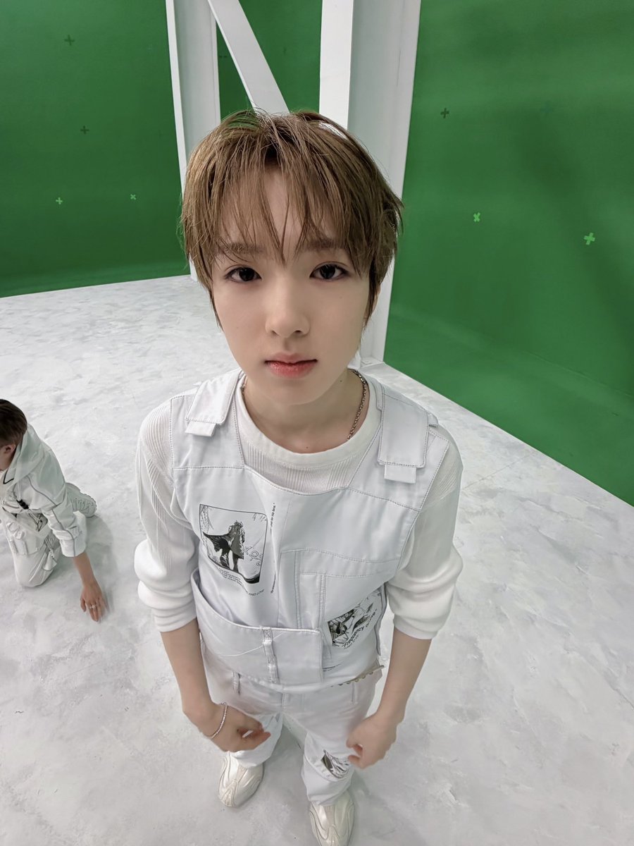 uriiiill's tweet photo. 얼딩아가
한테 가서 사진찍게 포즈해줘 하면 이렇게해줌

그리고 사진찍힌거 보면서
으헣헝 하면서 웃으신다네요 https://t.co/gGzHZbGl5D