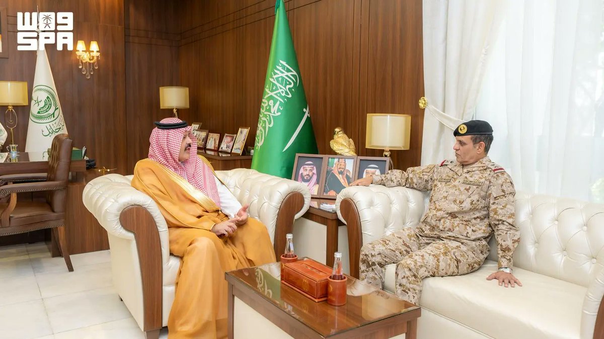 SPAregions's tweet photo. أمير حائل يستقبل قائد المنطقة الشمالية الغربية.
https://t.co/ZW5G5P5Ibz
#واس https://t.co/3mj7EZXNF4