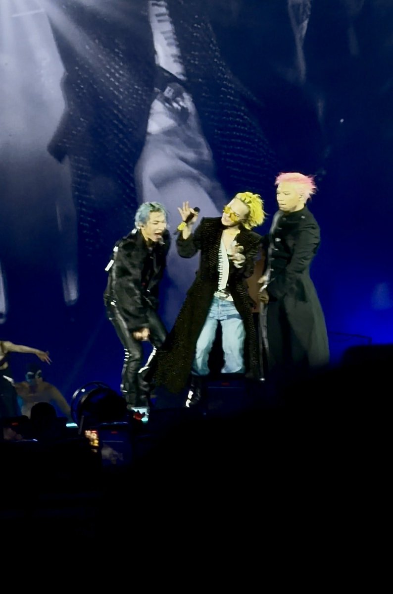 candyzbe's tweet photo. The energy when BIGBANG performs together is unmatched! 

So grateful that I’ll be seeing #BIGBANG perform at MAMA! #2026MAMAVOTE https://t.co/Hk1gylTKpM