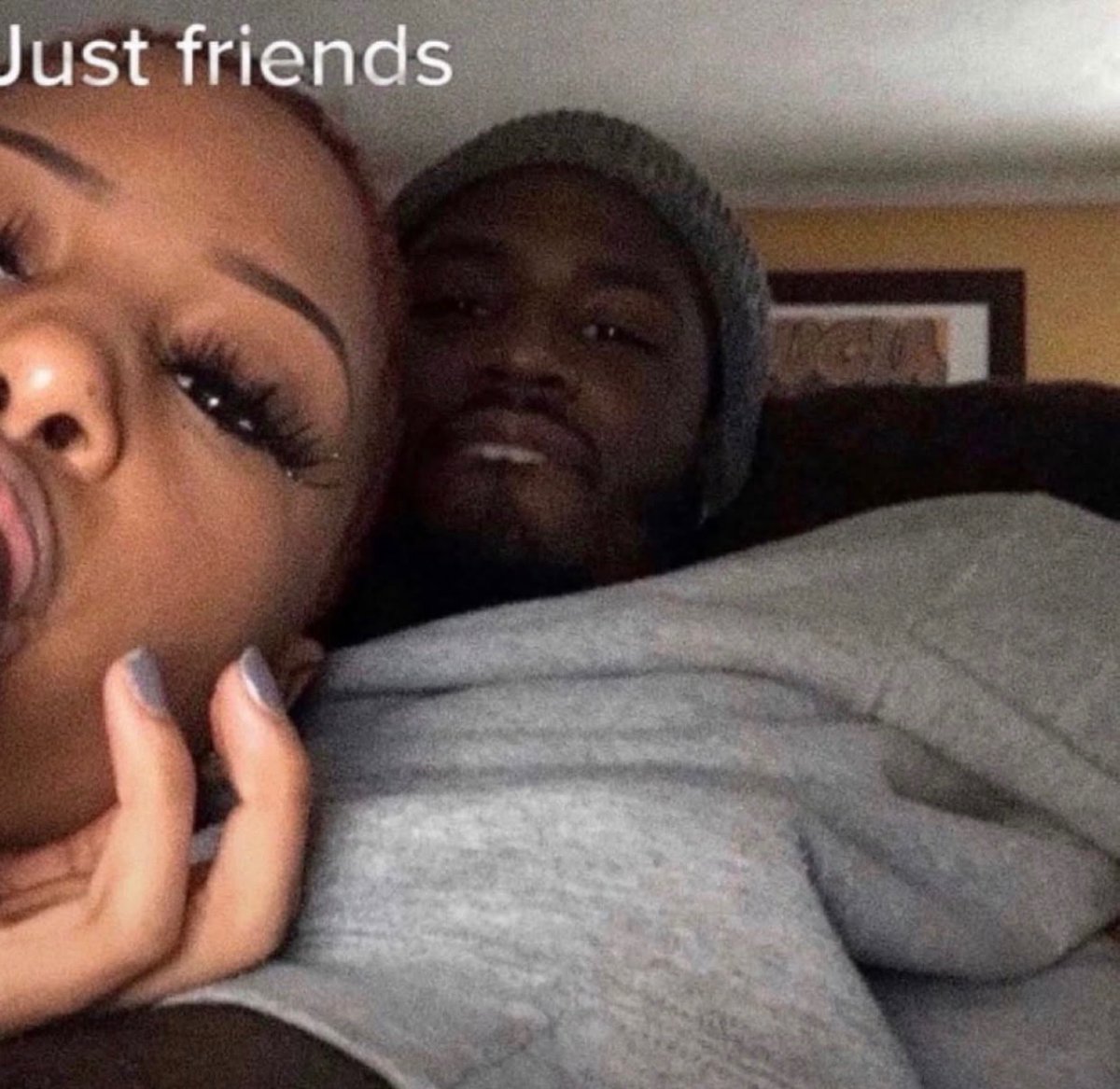 ailynsalinass's tweet photo. When that fav bestie come around to chill🎥😜 https://t.co/HDVYyr92zJ