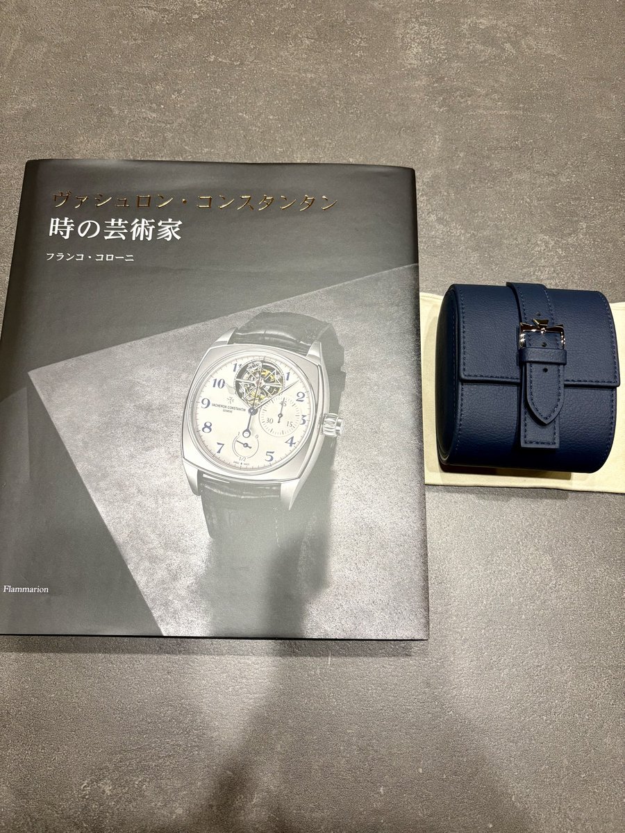 maltachrono's tweet photo. 以前、ヴァシュロン・コンスタンタンでいただいた『時の芸術家』。

3代目ヴァシュロンとフランソワ・コンスタンタンが出会ったあたりから読み進めています。

それにしても、270年以上の歴史って凄すぎる… 

#ヴァシュロンコンスタンタン
#オーヴァーシーズ https://t.co/mvU7AEoJC9