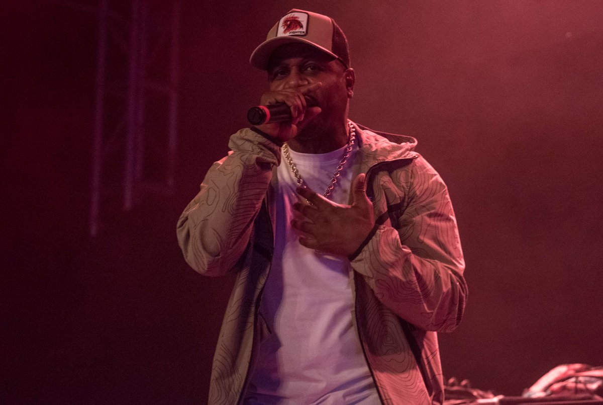 O2AcademyIsl's tweet photo. A look back at the time hip-hop heavyweight AZ joined us at #O2AcademyIslington last month. Bringing nothing but timeless music and pure energy 🎤

📸Dave Burke

17.09.26 O2 Academy Islington https://t.co/5TwQ0g2gK6