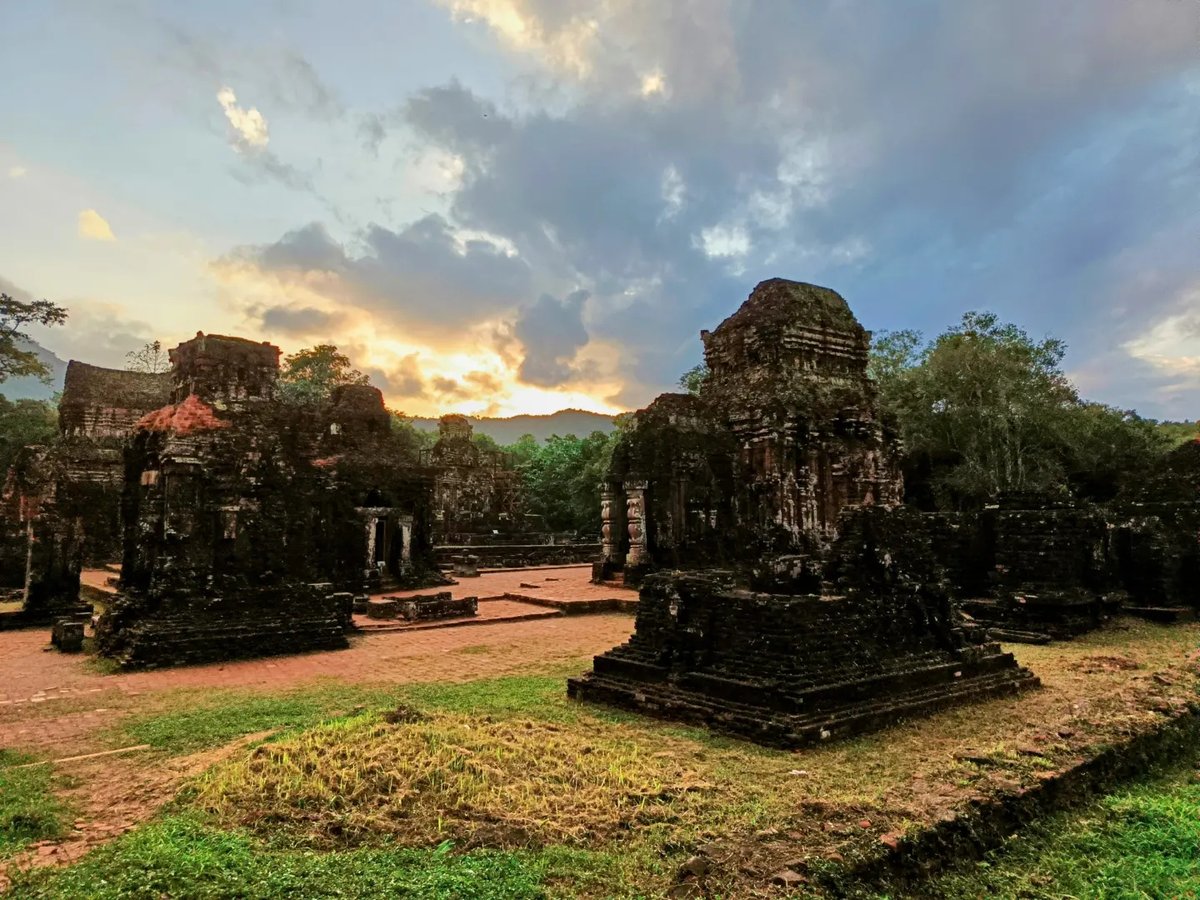 EliselBMcCalqlQ's tweet photo. Deepening my appreciation for Vietnam’s UNESCO World Heritage sites. These stunning Cham temples are a must-see for history buffs and travelers—just be ready for the long walks. https://t.co/JzIzj9rbrF