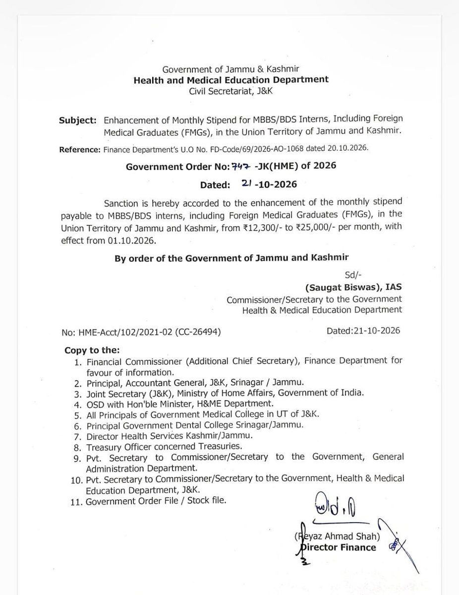 DeepikaPNath's tweet photo. Congratulations to all MBBS/BDS interns, including FMGs, on the much-awaited stipend hike from ₹12,300 to ₹25,000 per month! 🎉

The power of unity has made this possible. When voices unite, governments have to listen. This victory proves that collective struggle and solidarity can bring change.

Unity is our strength! ✊
#DeepikaSpeaks