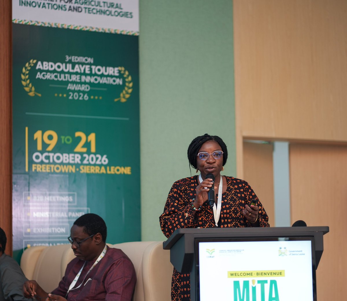 SoilValuesSahel's tweet photo. At #MITA2026, Soil Values showcased Brachiaria spp. forage. Presented by Alimata Bandaogo, Deputy Program Director–Technical, the technology connects reliable livestock feed, healthier soils, and improved crop–livestock integration through nutrient recycling.

#SoilValuesProgram https://t.co/B5lYBy67IB