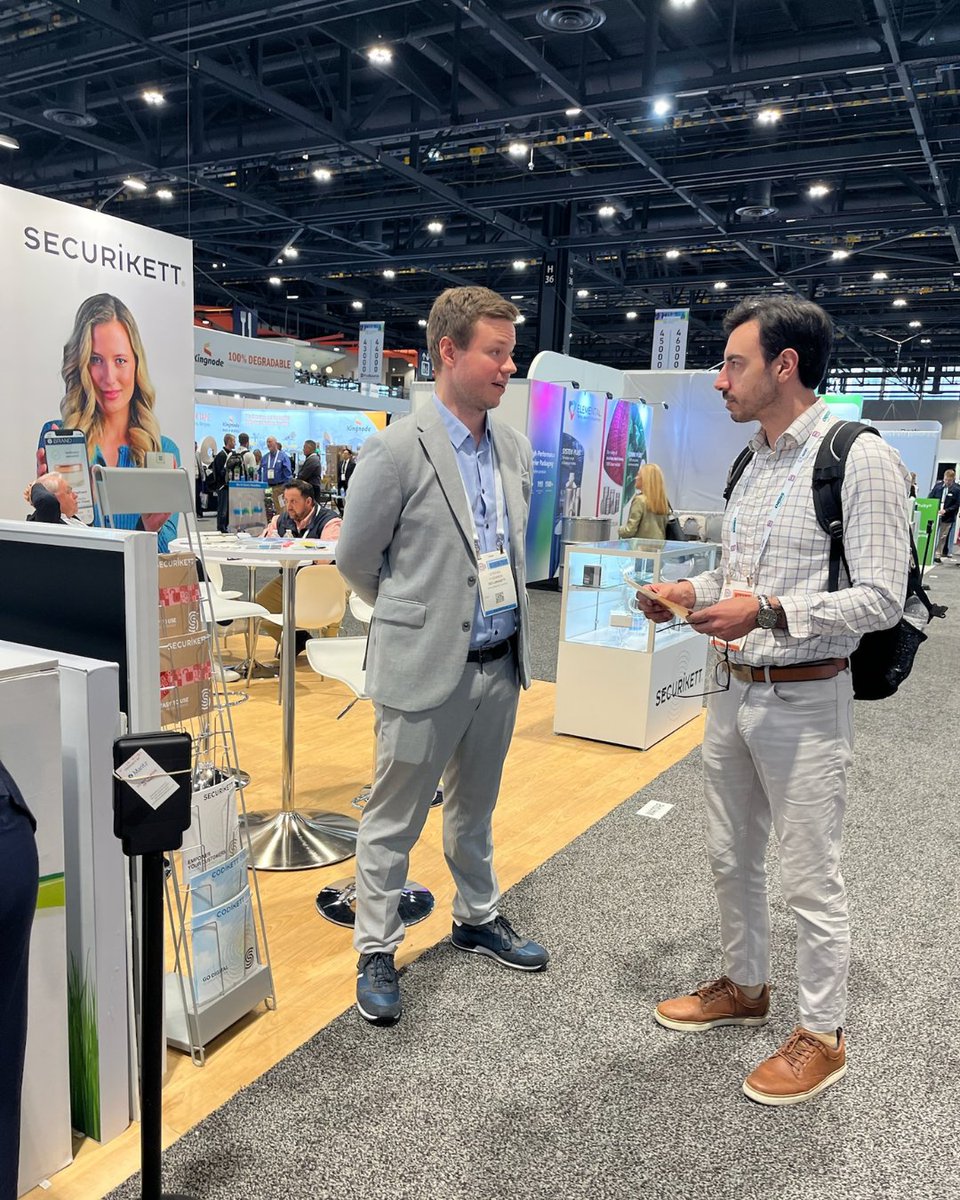 PeakNanoCorp's tweet photo. Great convos at #PACKEXPO 2026 with food packaging, medical packaging and film customers exploring nanolayering with existing resins. Peak Nano's #FilmsAsAService (FaaS) helps R&amp;D teams turn ideas into samples. @packexposhow #PACKEXPOInternational https://t.co/X3gDNz6GZA