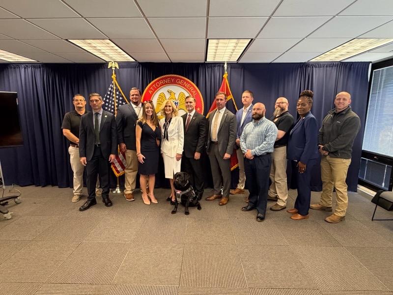 RepMichaelGuest's tweet photo. This week, I toured the Cyber Crime Division of the Attorney General’s Office and saw firsthand the incredible job they are doing. This unit combines the skills, resources, and knowledge of our state, federal, and local law enforcement agencies to prevent fraud and to hold bad actors accountable. Thank you, Attorney General Fitch, for the work you and your agency do to protect Mississippians and to prosecute those who break our laws.