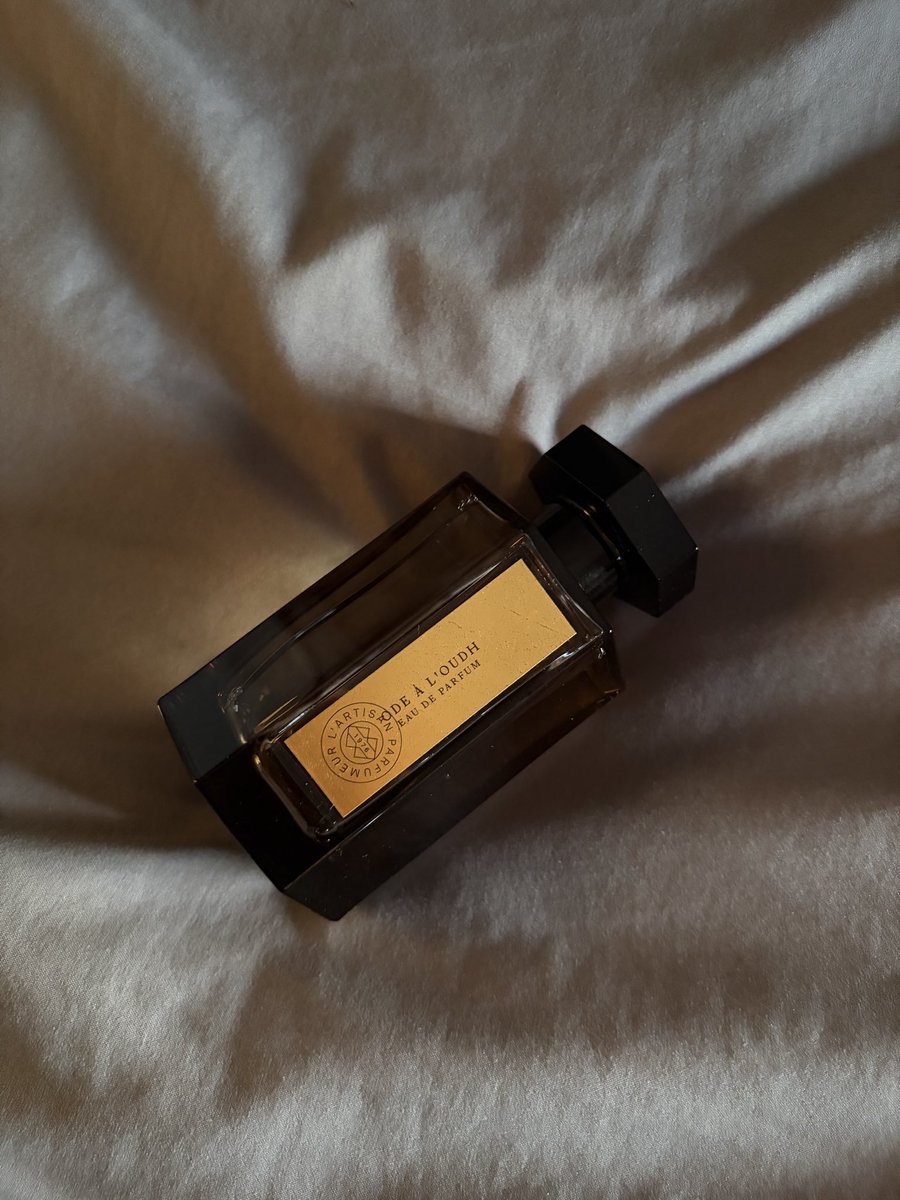 miniparfumeur's tweet photo. parfum du jour, 

Ode à l’oudh - AP

avec du recul, je n’ai tj pas trouvé de parfum oud vanillé qui me conquis sur tous les points. Mais celui ci est mon préféré… l’odeur de safran…. ❣️ https://t.co/POmAaXx0tx