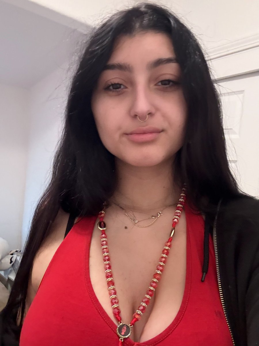 realcuckgirls's tweet photo. Her bf if crazy to share her nudes!
Repost and dm to her nudes https://t.co/m61rfL6orr