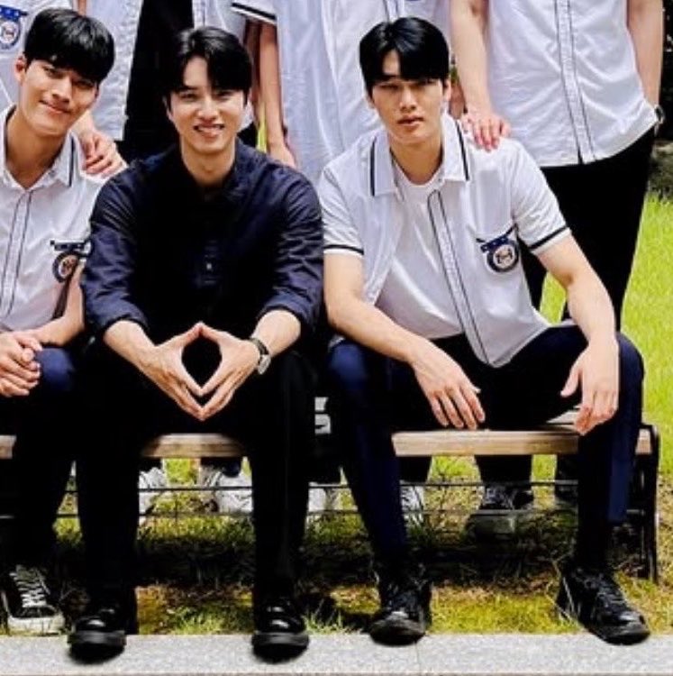 mychanzip's tweet photo. 어니 정찬이 세일이 형을 얼마나 좋아하는 거임... https://t.co/7FYyhxAvb8