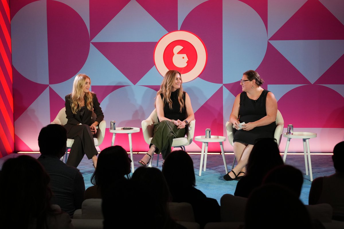 blocks's tweet photo. [Field notes] from Advertising Week New York, where Lauren Copland, Block's Ecosystem Partnership Lead joined @ROKT and @eMarketer for “Beyond the Brand" session.

Lauren shared how thoughtful partnerships can grow beyond an initial use case when teams stay focused on:

- Building from a strong customer and business need
- Using early learnings to identify where else a partner can create value
- Tailoring each opportunity to the specific business, customer, and moment
- Protecting trust and customer experience as partnerships scale