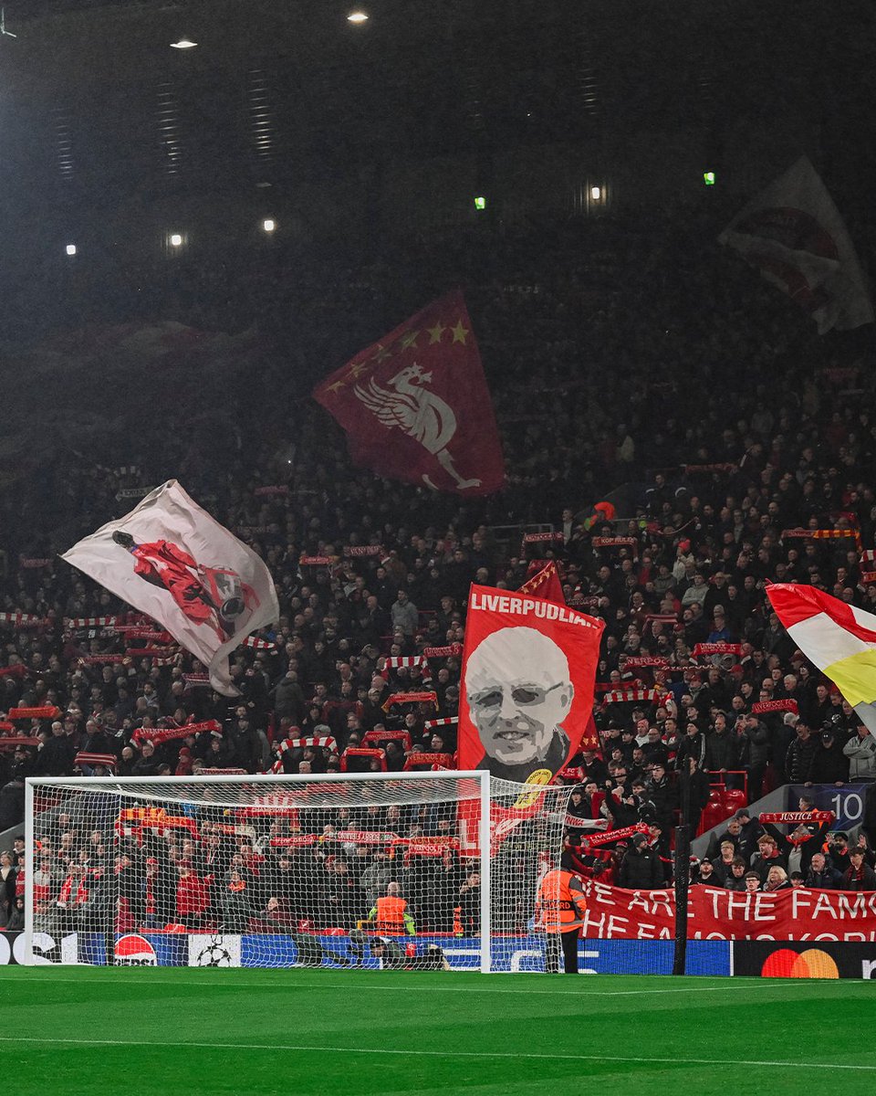 LFC_Arabic's tweet photo. عشق الريدز ❤️ https://t.co/ouYMfsmZHz