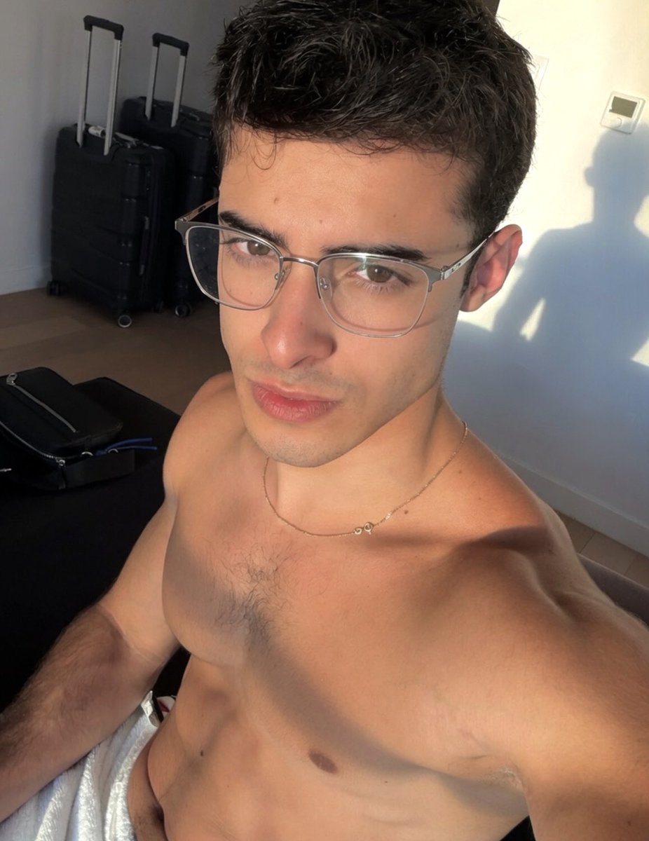 valenesthetic's tweet photo. Good morning 🤓☀️
https://t.co/ojIBWYwZzr https://t.co/BWA94yZIgR