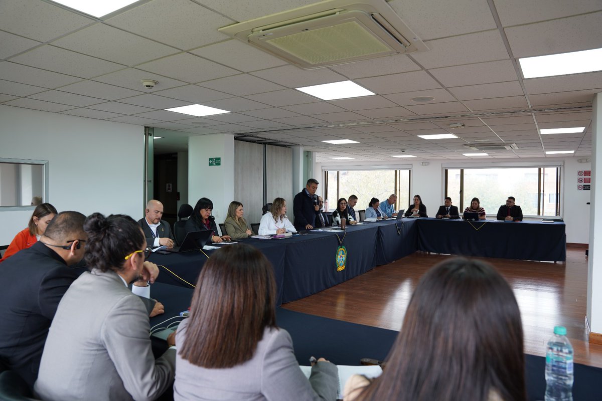 FORPO's tweet photo. Construyendo el futuro de nuestras entidades 🏛️🚀

FORPO se reunió con la Dirección del Centro Corporativo del GSED para alinear estrategias de modernización y fortalecimiento en el marco del Plan Nacional de Desarrollo. https://t.co/2q0WBAQjRQ