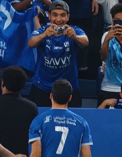 1SMi_'s tweet photo. ابشركم لقينا الصورة 💙 https://t.co/B3RCVzqZXh