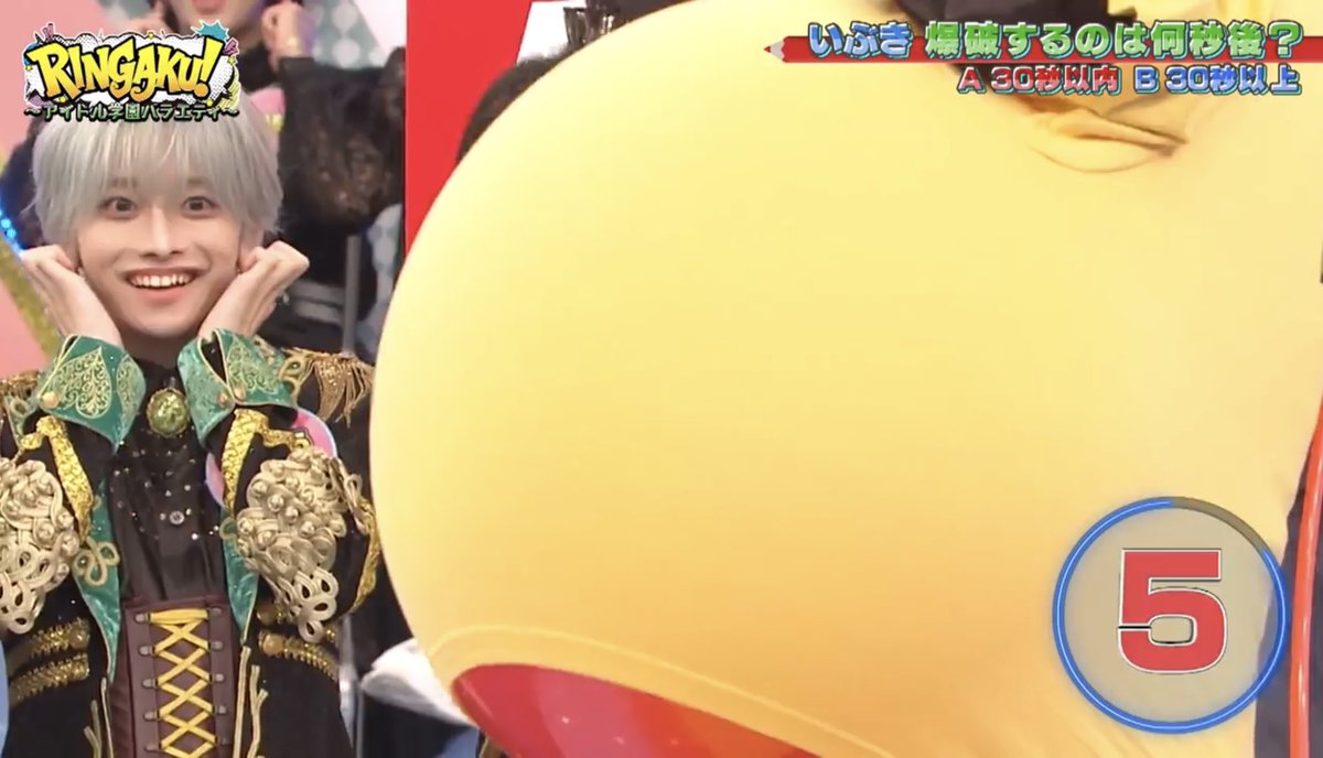 ryonchuu's tweet photo. いーぷぴさん苦しんでる中りょうさん激かわね https://t.co/wHZ7OPm3AW