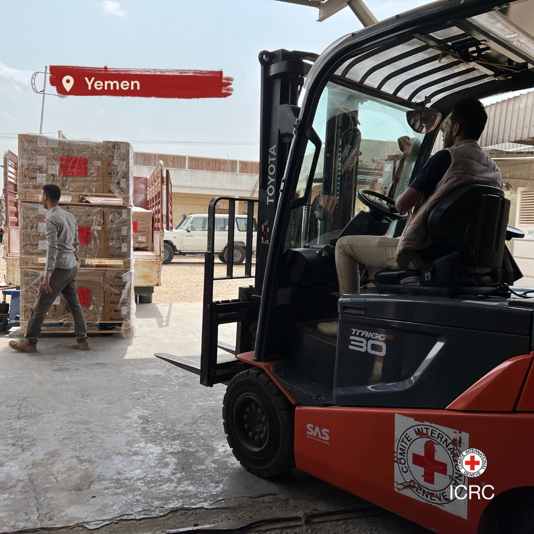 ICRC_ye's tweet photo. The ICRC delivered 10 tonnes of vital medical supplies to Ataq General Hospital, including two weapon-wounded kits to strengthen the hospital’s capacity to provide emergency trauma and surgical care to those in urgent need, following the recent mass-casualty incident in #Shabwah. https://t.co/72BQryakEK