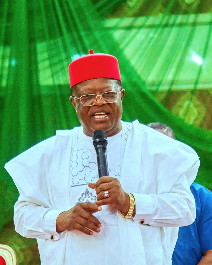 Minikothe3rd's tweet photo. Kano State Governor, Abba Kabir Yusuf, received the Minister of Works, Senator David Umahi, ahead of President Bola Ahmed Tinubu’s planned commissioning of a completed section of the Abuja–Kaduna–Zaria–Kano highway.

A 30.58-kilometre section, stretching from Aminu Kano Teaching Hospital to Karfi, along with other sections of Kunkumi, will also be commissioned.

#ArewaForAsiwaju #A4A
