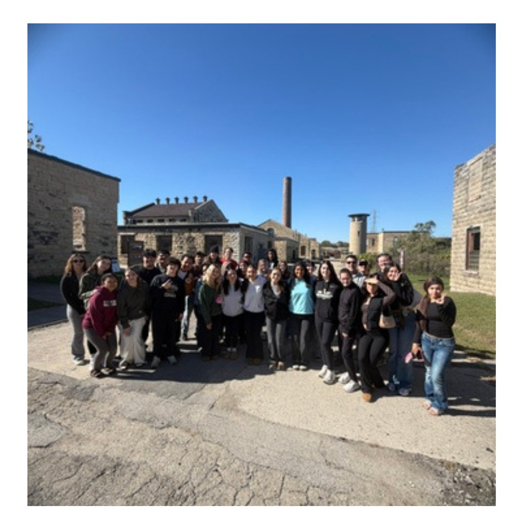 ExperienceOFHS's tweet photo. Mr. Daluga's &amp; Mr. Forst's Intro to Criminal Justice classes recently took a field trip to the Old Joliet Prison.  Their students got a first-hand experience to better understand what the correctional facilities started as in the State of Illinois.
#TheBengalWay
#fieldtrip https://t.co/y5f73VzhUG