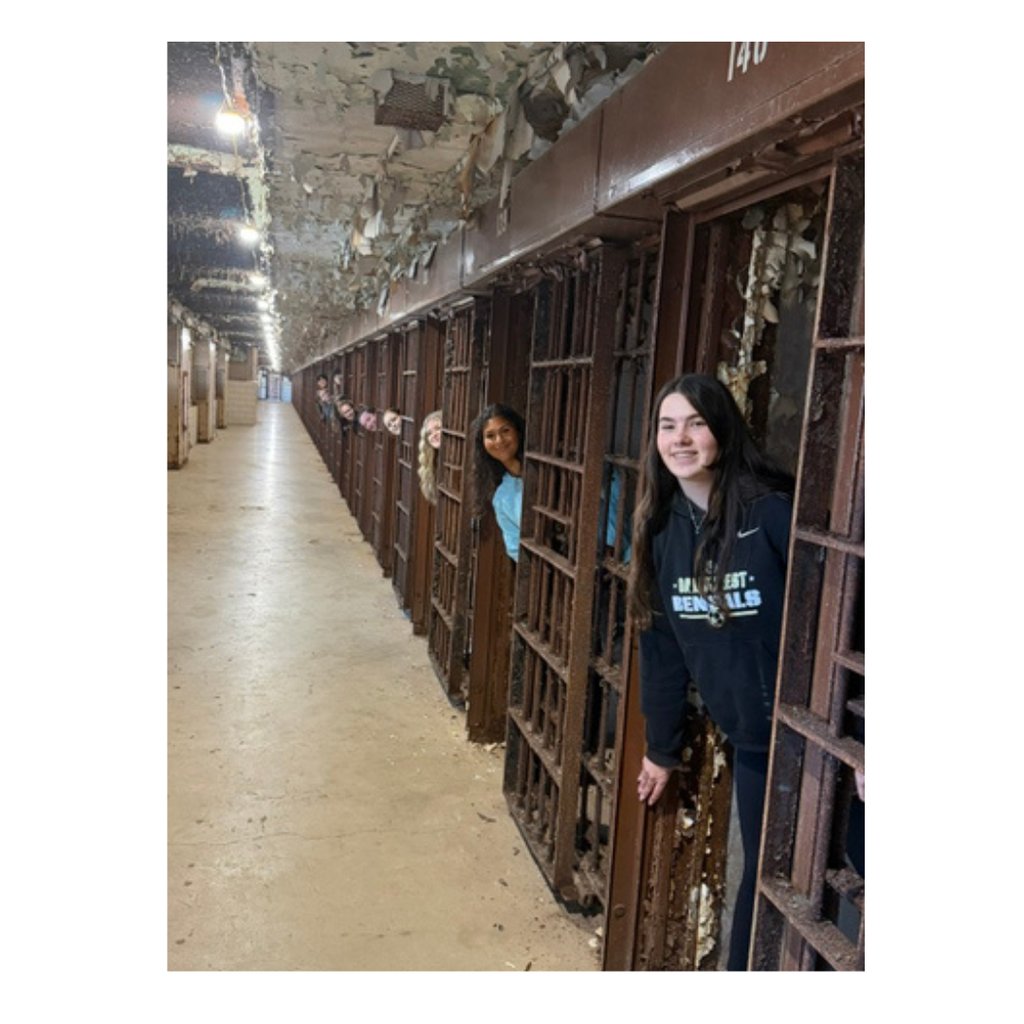 ExperienceOFHS's tweet photo. Mr. Daluga's &amp; Mr. Forst's Intro to Criminal Justice classes recently took a field trip to the Old Joliet Prison.  Their students got a first-hand experience to better understand what the correctional facilities started as in the State of Illinois.
#TheBengalWay
#fieldtrip https://t.co/y5f73VzhUG