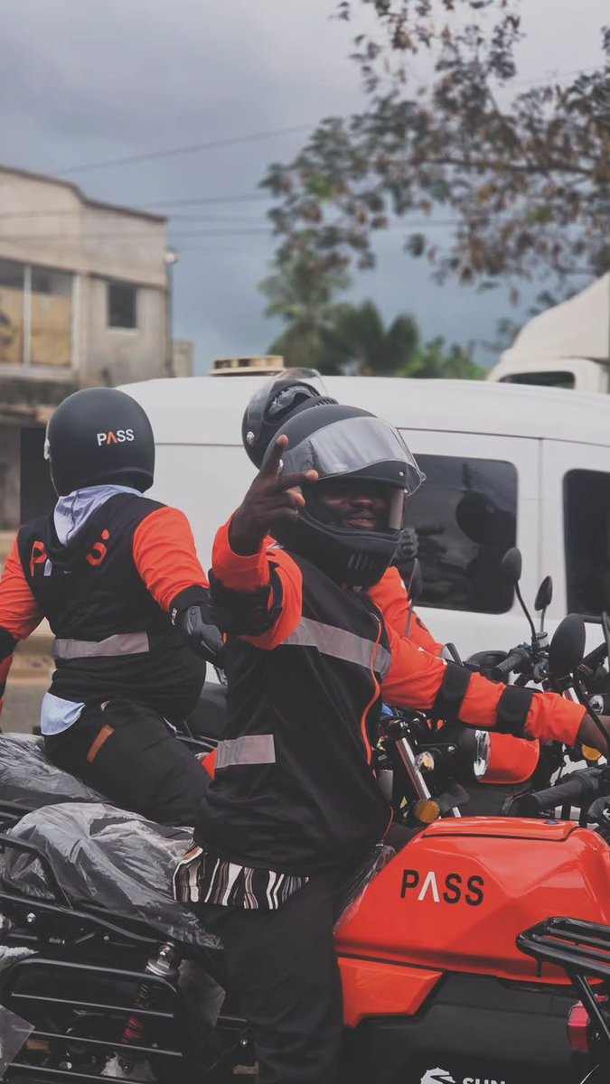 citybwoy04's tweet photo. Every rider means more than a ride. @pass_globa1 riders are identity verified, trained, insured and fully kitted. Accra, service is live today. #PassIsHere https://t.co/tvbdwoOuJt