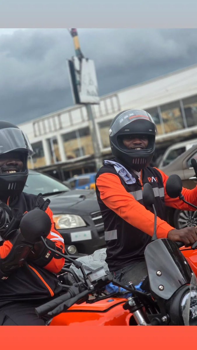 PaaFanta's tweet photo. Accra, the orange wave is here! 🟠🏍️ @pass_globa1 is bringing okada rides and on-demand deliveries together in one app. A new way to move around the city and send items is here. Have you spotted the convoy? #PassIsHere https://t.co/U1LrNZv8VR