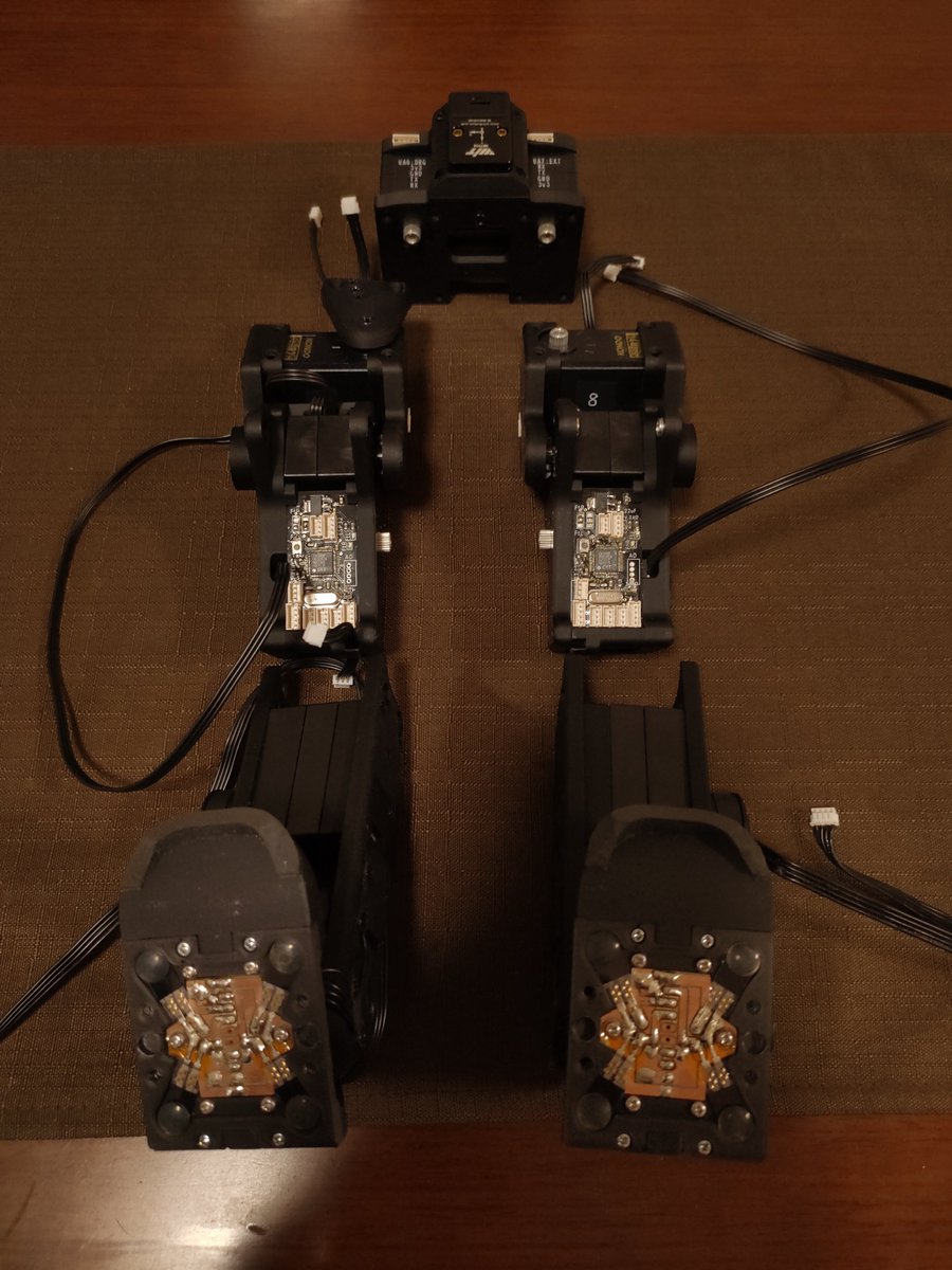 WatakoLab's tweet photo. 新設計、だいぶ組み上がってきました！(組立中ならではの、制御基板まるだし状態) https://t.co/inBWVhJU0q