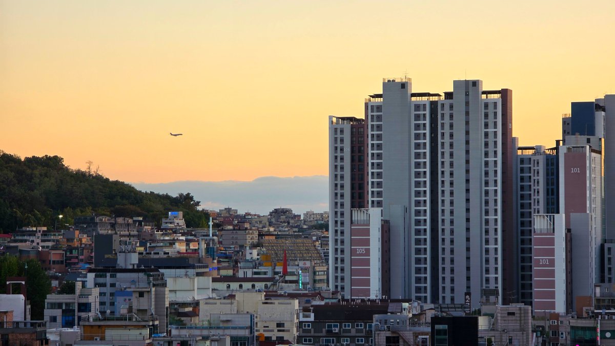 Peacism's tweet photo. #일상 #토닥토닥 ❤️
#파이팅 ❤ #Korea #Seoul #Landscape #Sunset #Moon #Food #Coffee #수고했어 #Love #Always #Memory #Remember #Moment #Believe #함께 #고마워요 #기억 #생각 #다잘될거야 #GoodLuck #힘내자 #사랑 #열정 #도전 #사색 #가을 https://t.co/YhJOrCW4W8