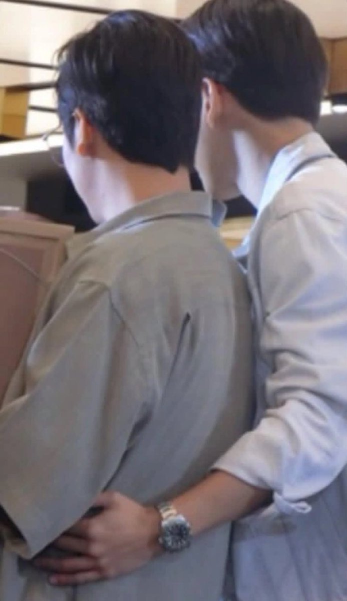 Ohmlotusnnn's tweet photo. Of course before BBS Ohm and Nanon were not friends. They barely knew each other. Below pics are all AI. https://t.co/87RkUFMSFn