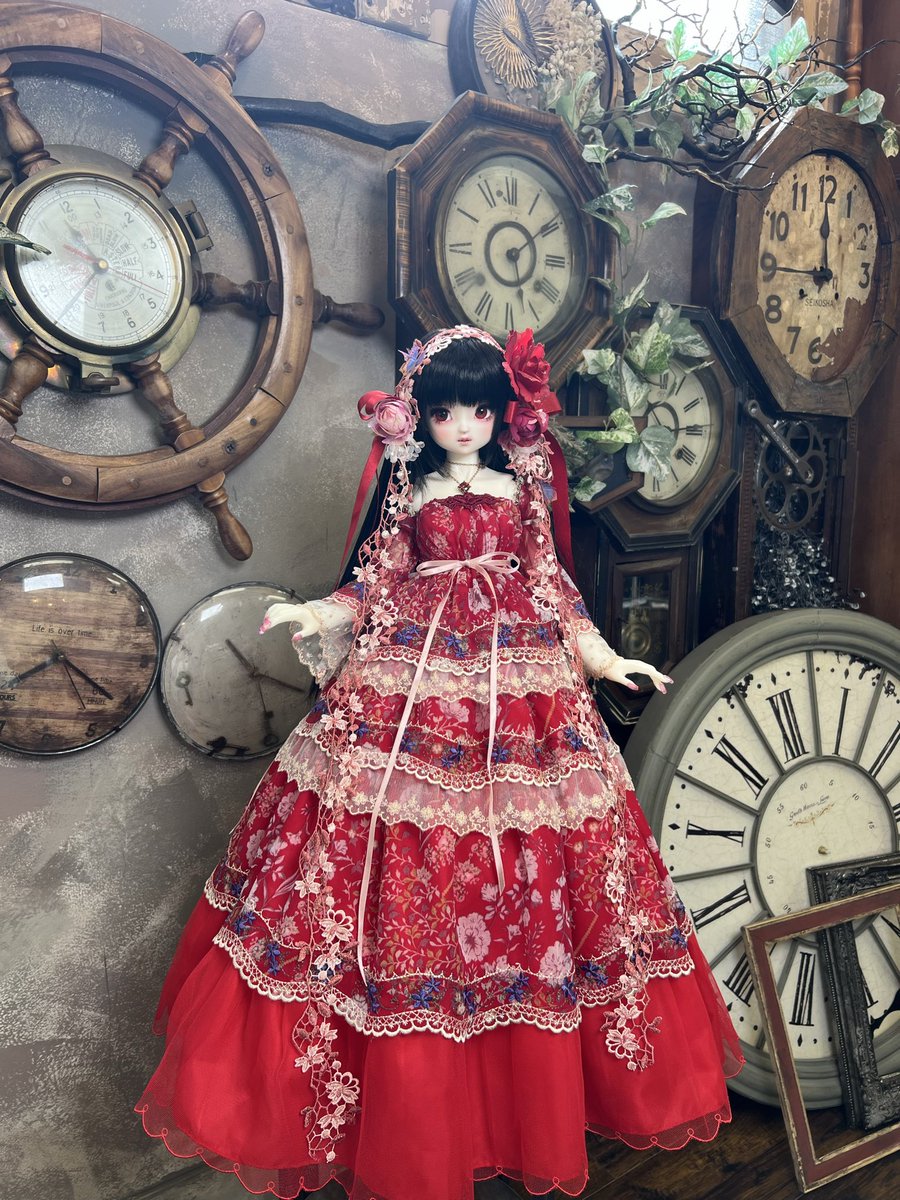 sakunoa_18's tweet photo. 時計の国に迷い込んだアリス❤️

#SDGrシャンプー #クイーンズドール　#京香nail #スタジオパイン #ピータースタジオ https://t.co/4yK4OVp0Rl