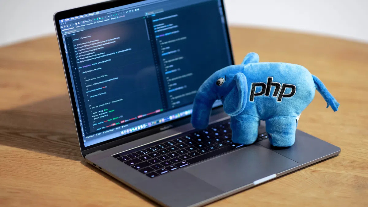 Bright's tweet photo. Wat is PHP precies en waarom zijn zoveel sites door de kwetsbaarheid getroffen? dlvr.​it/TW0lCS https://t.co/lTl0T3ylJF