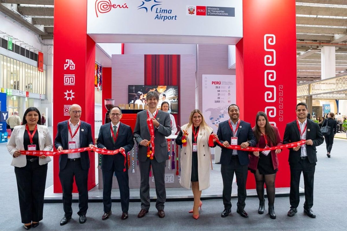 MTC_GobPeru's tweet photo. 🛫🇵🇪 El MTC, a través de la Dirección General de Aeronáutica Civil (DGAC), participa conjuntamente con Lima Airport Partners (LAP - @AeroJorgeChavez) y @Promperu en el Routes World 2026, uno de los principales encuentros internacionales de la industria aeronáutica, que se realiza del 21 al 23 de octubre en Frankfurt, Alemania. 🇩🇪 

✅ Como parte de esta participación, la directora general de Aeronáutica Civil, Paola Marín, sostendrá reuniones con representantes de 26 aerolíneas y aeropuertos internacionales. Estos encuentros permitirán presentar oportunidades para establecer nuevas rutas aéreas, incrementar frecuencias y avanzar en las negociaciones orientadas a ampliar la conectividad aérea del Perú. 👏👏