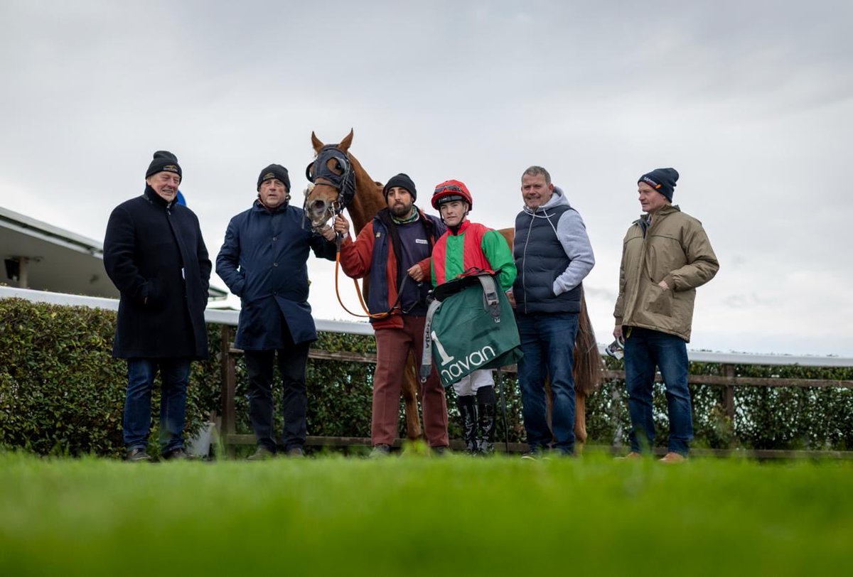 NavanRacecourse's tweet photo. Coincidental Glory! ✨

Is our second winner on today’s card securing the Christmas Parties at Navan Racecourse 5th &amp; 13th December Handicap! 

Adrian McGuinness | Reese Holohan https://t.co/dVROWvN5kn