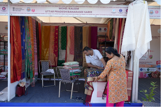 pib_MoSJE's tweet photo. Celebrating India’s rich craftsmanship and empowering artisans! The 8-day Shilp Samagam Mela 2026 begins in Guwahati, bringing together 75 artisans, including 31 women. Read more: https://t.co/SBQxwLExfR
#ShilpSamagamMela2026 #Artisans #VocalForLocal #MSJE https://t.co/WXVR3tQGg3