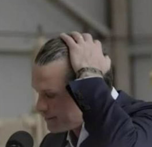 funder's tweet photo. Pete Hegseth wanted to livestream an execution like it was a UFC fight.

This man is running a war.

Impeach him. Agree? https://t.co/KwfcuwGS6h