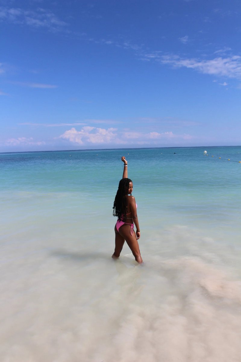 shayydollss's tweet photo. 🏖️ https://t.co/LzZpGXgmx7