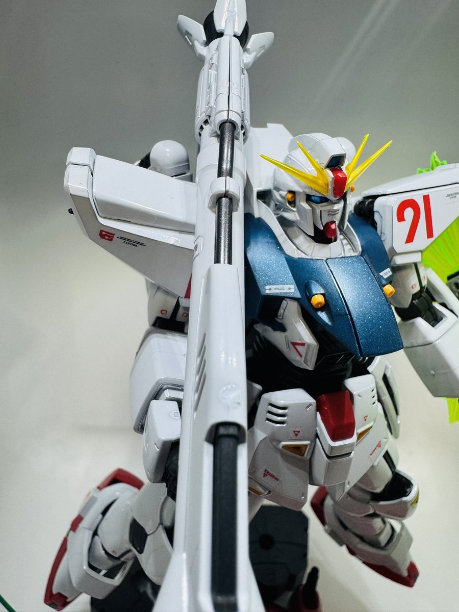 Reus_8008_X's tweet photo. ＭＧ 1/100 
ガンダムＦ９１ Ｖｅｒ．２．０
［チタニウムフィニッシュ］

完成

かっこよすぎるこれは😳

#ガンプラ好きな人と繋がりたい https://t.co/At9WYmqFIA