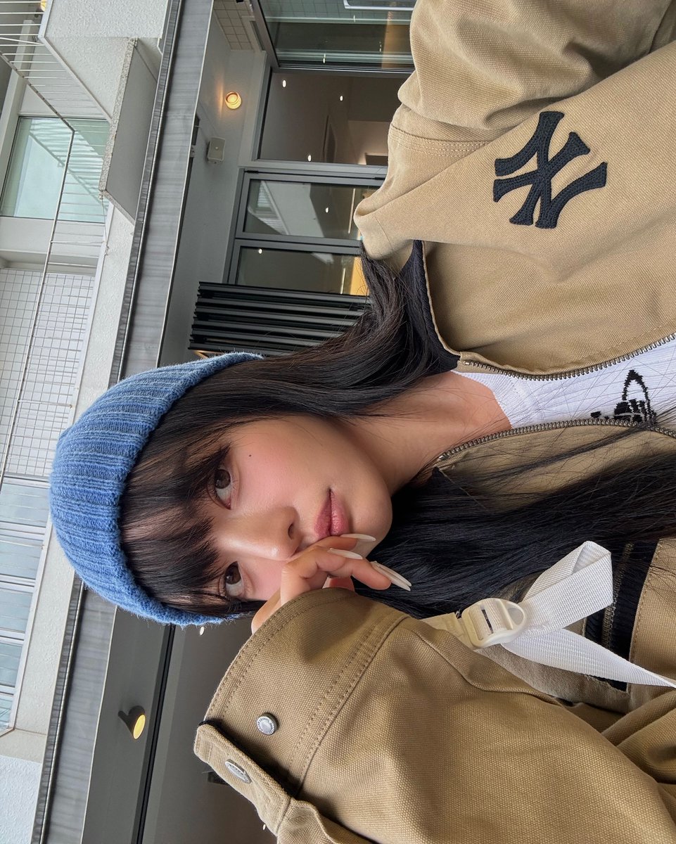 anshyDoblas1's tweet photo. Howdy! 🌻 Don’t forget: your smile can brighten someone’s day—wear it proudly. 🔥
fieFDnZ https://t.co/JfJyibbWkb