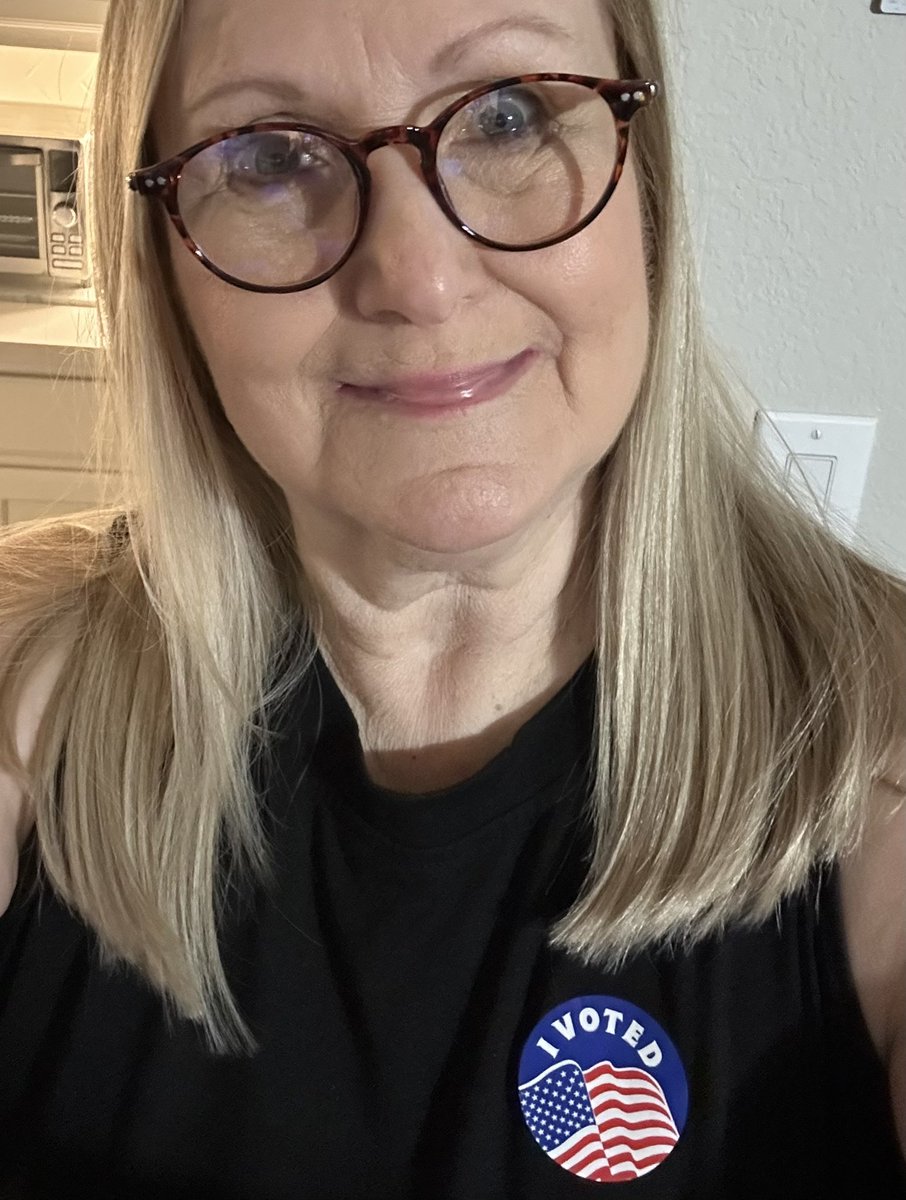 NowPammsy's tweet photo. I just voted for @KenPaxtonTX! Let’s keep Texas first y’all! 🙌🏻❤️🇺🇸

I also voted straight Republican ticket! 🇺🇸🇺🇸🇺🇸🇺🇸🇺🇸🇺🇸🇺🇸🇺🇸🇺🇸🇺🇸🇺🇸🇺🇸🇺🇸🇺🇸
   ❤️❤️❤️❤️❤️❤️❤️❤️❤️❤️❤️ 

Get out the vote Republicans to save our state &amp; country!👊🏻🇺🇸❤️ https://t.co/vsuKYyeffV
