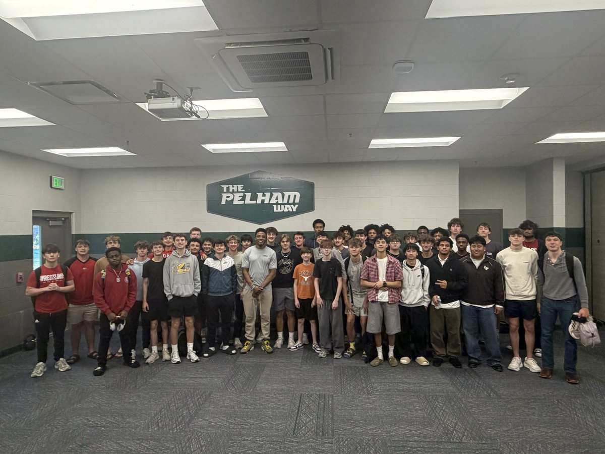 ThePelhamWayMBB's tweet photo. A huge thank you to Simeon Castille for taking the time to speak to our athletes as part of our Character Development Program! He shared his journey to the NFL and his walk with Christ, reminding our guys that life will get hard, but we can’t fold or give up. Dream. Decision. Dedication. Don’t Quit. Thank you for pouring into our young men! 🙏🏾 @𝑪𝑨𝑺𝑻𝑰𝑳𝑳𝑬 𝑨𝑪𝑨𝑫𝑬𝑴𝒀

#ThePelhamWay #CharacterDevelopment #AGTG