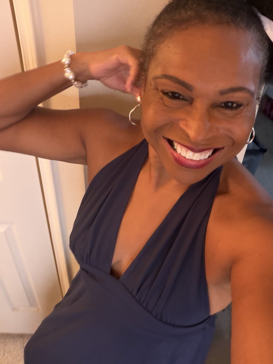 2BlessedHighly's tweet photo. Jesus, Spouse, Family, Friends and Businesses are my #Model Keep it in order #people and you #Win https://t.co/fIgOxgQcdz