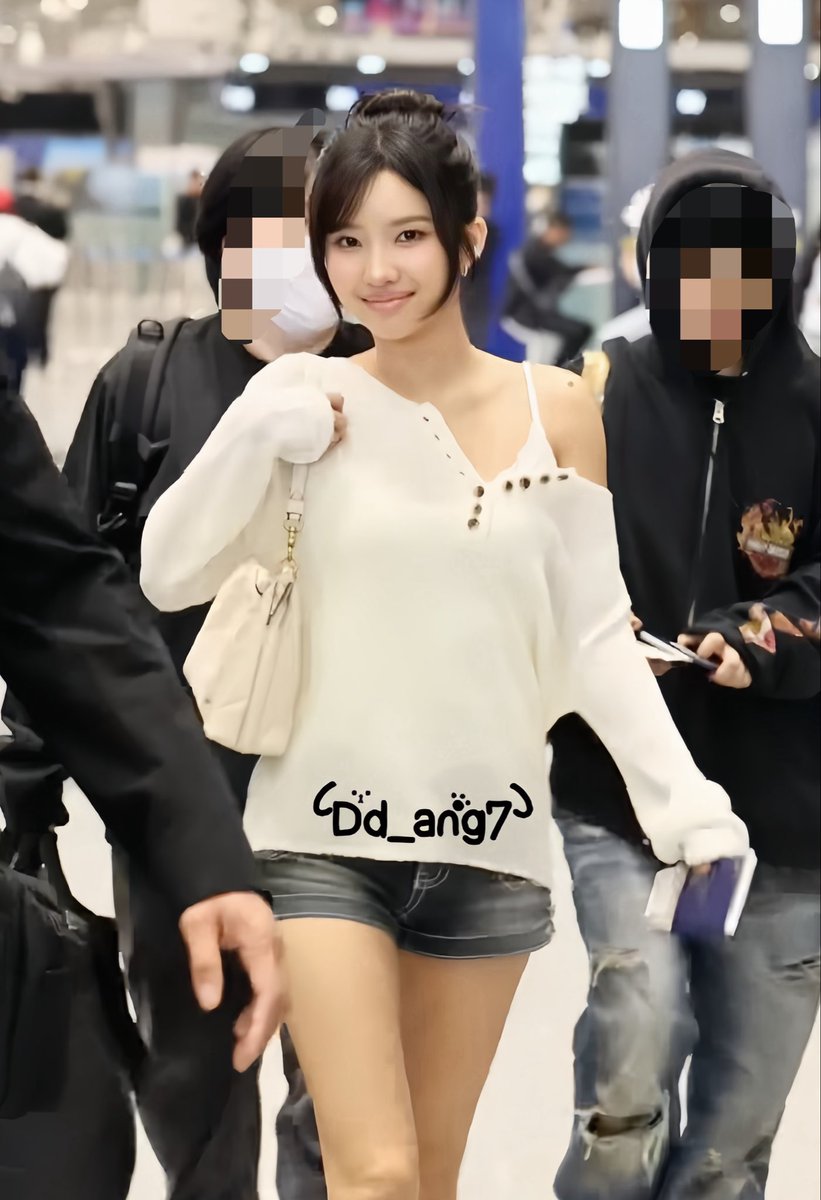 Dd_ang7's tweet photo. 261016 PEK🛫
#아이들 #idle
#소연 #SOYEON
#ソヨン #田小娟 #全昭妍 https://t.co/i2w5Rt51TO