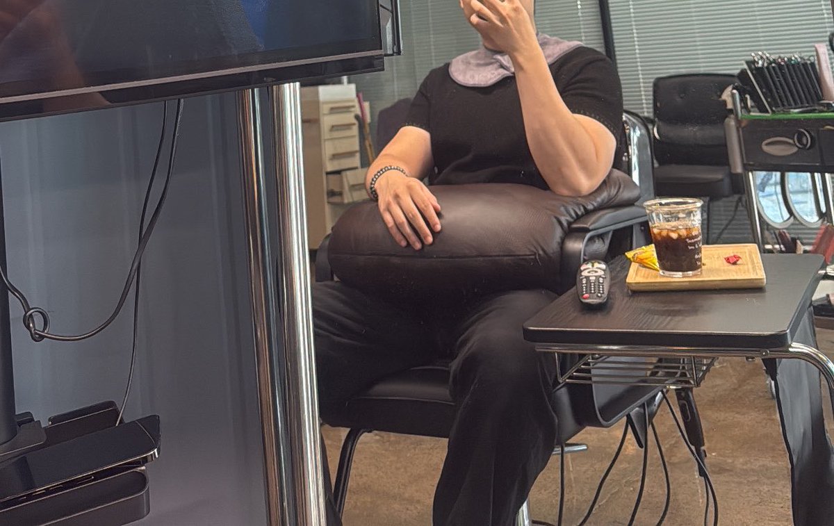 jjangddol___'s tweet photo. 좋은 밤들 되쇼 ㅋㅋ https://t.co/OGxP2KyVC4