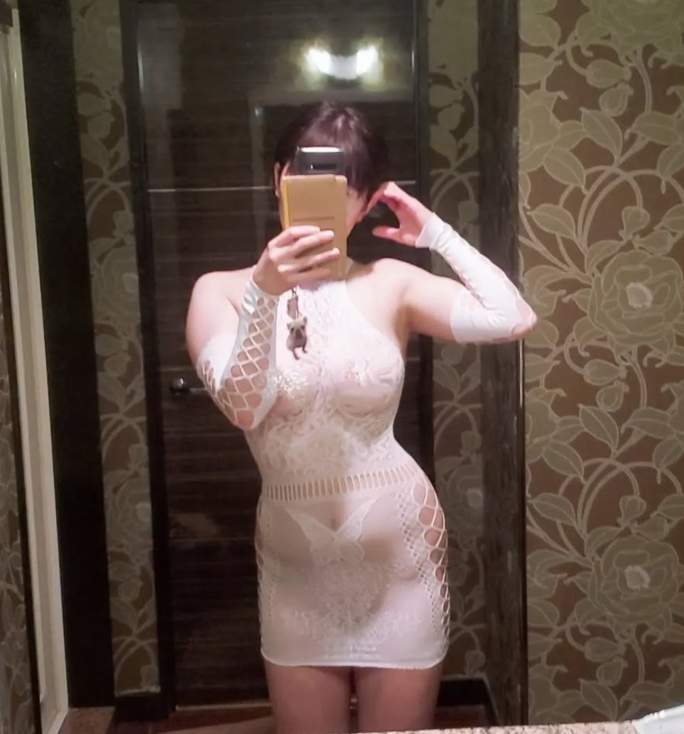 Manarrrrgh's tweet photo. 《女-加急匹配》健身人妻阿姨  

参加过多人局，阿姨非常好相处！

想找个18-30岁年轻男人
联系方式 :  请看置顶推文 ↑↑↑ https://t.co/6DHaPCGvN0