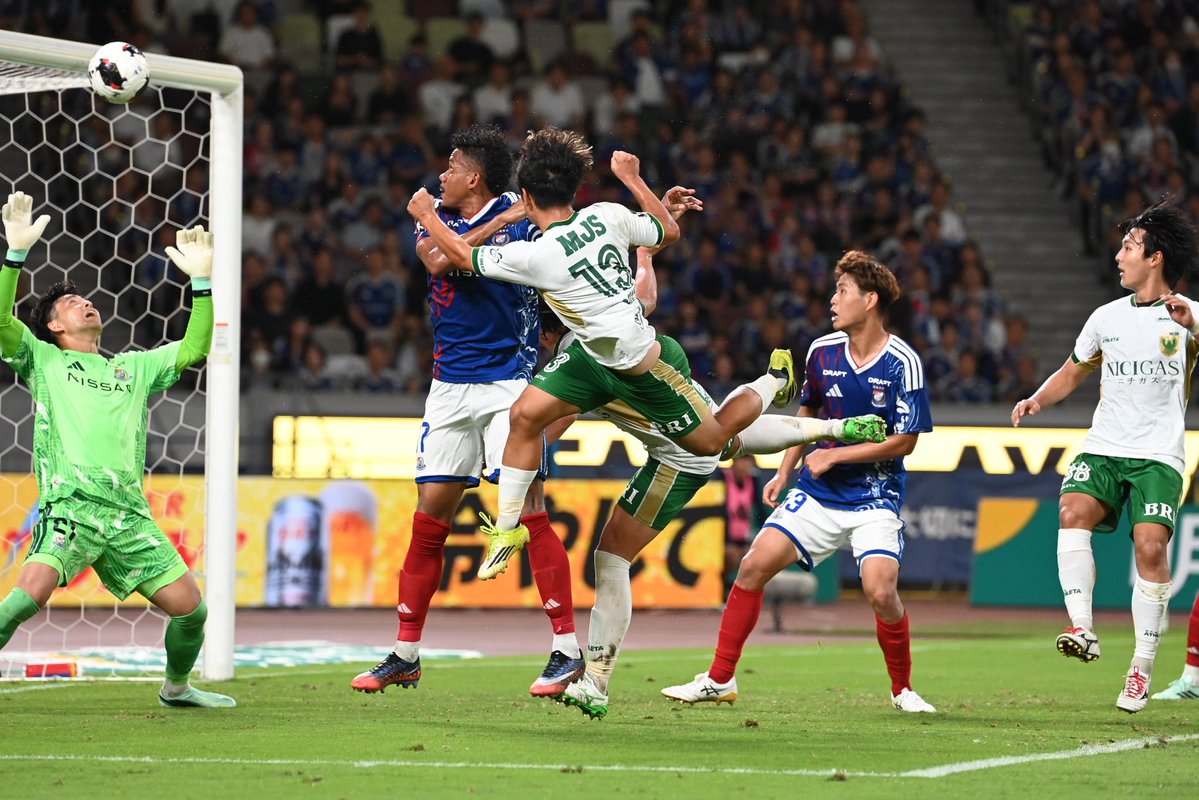TokyoVerdySTAFF's tweet photo. GOOOAL ⚡️

狙うは勝利に繋がるゴール。
山田剛綺選手、今季リーグ戦初得点。

#verdy https://t.co/QcdOi1Uatv