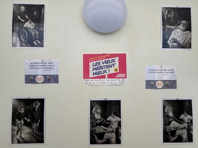CHMartigues's tweet photo. Dans le cadre du projet de mobilisation nationale « Les vieux méritent mieux », un beau projet intergénérationnel a été mis à l’honneur, réunissant des enfants du centre social Lucia Tichadou, des personnes accueillies à l’AJA ainsi que des résidents de l’EHPAD  du Vallon. https://t.co/vkGlTiEDMT